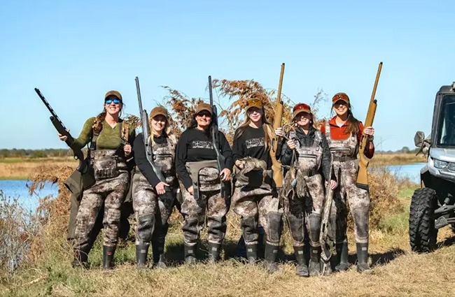 +ONE - DuckHunt -Equipment